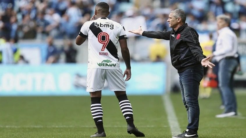 Jorginho lamenta derrota do Vasco